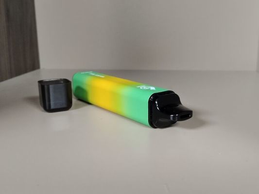 POCO Huge 5000 Puff stylo à vapotage jetable E cigarette 15 ml capacité du réservoir